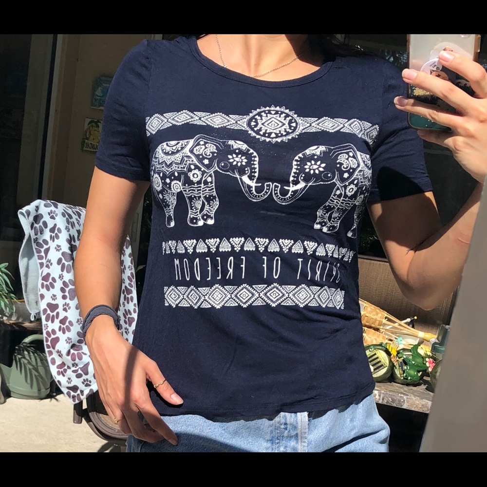 Like New Urban Outfitters Elephant Shirt